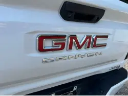 2023 GMC CANYON