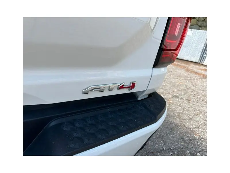 2023 GMC CANYON