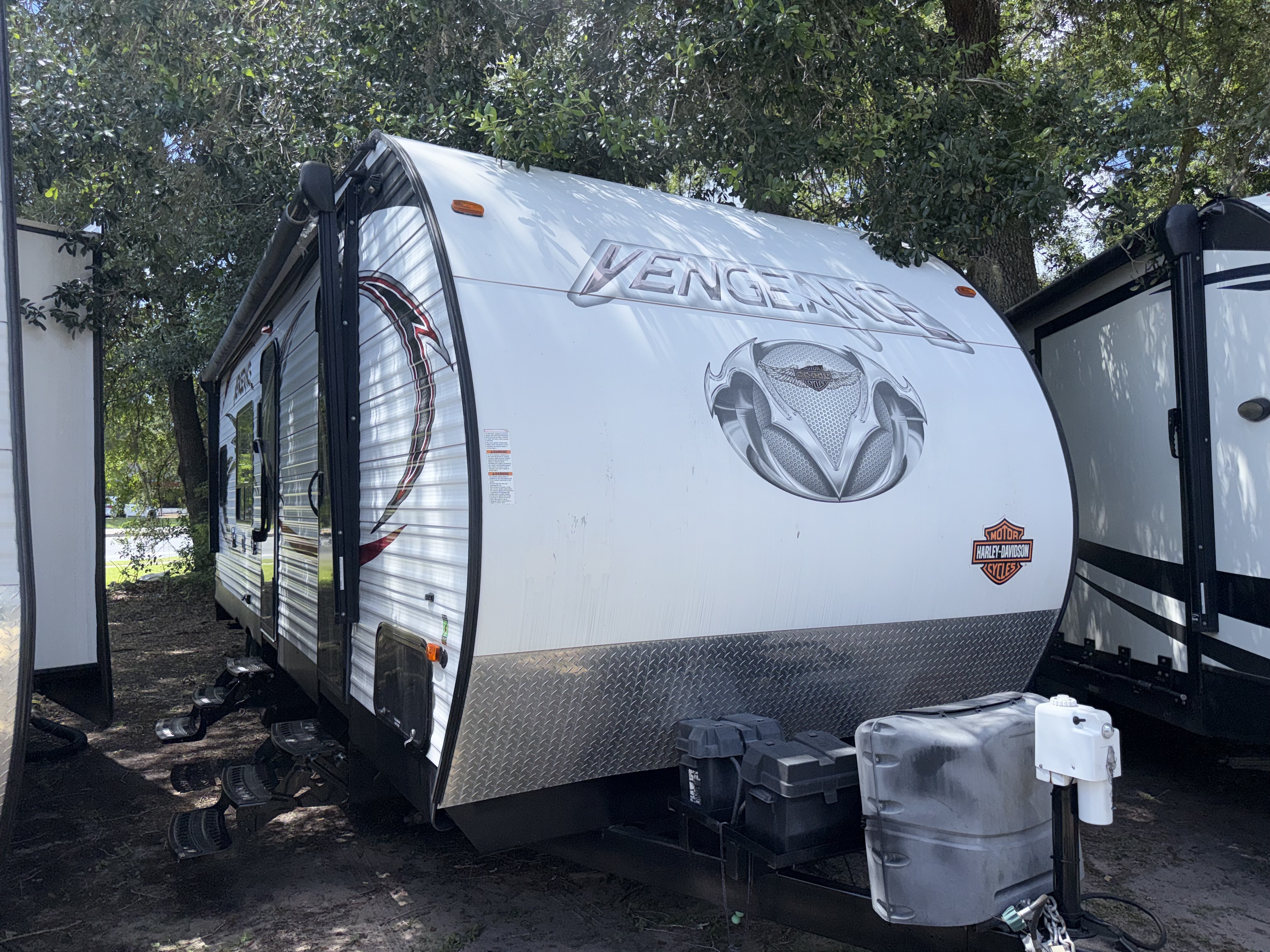 2016 Forest River VENGEANCE SUPER SPORT 25V in waldo FL