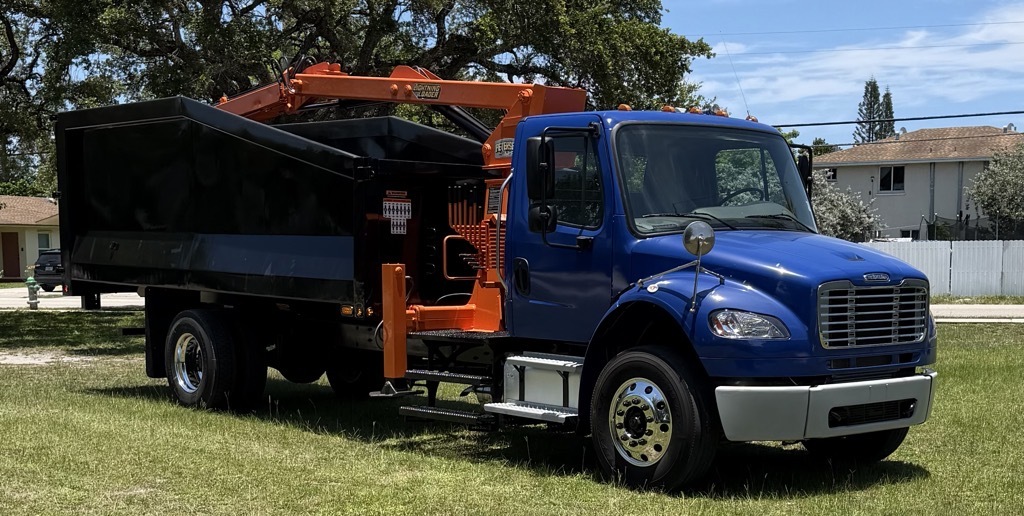 2020 FREIGHTLINER BUSINESS CLASS M2 106 in Hollywood, FL