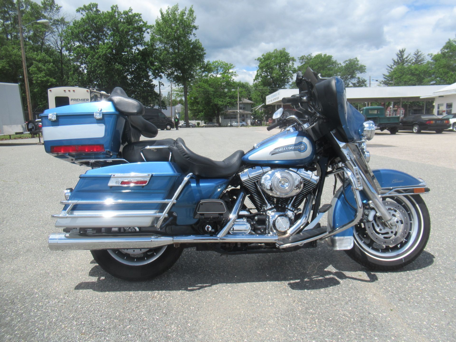 2005 Harley-Davidson FLHTC/FLHTCI Electra Glide® Classic CLASSIC in Springfield, MA