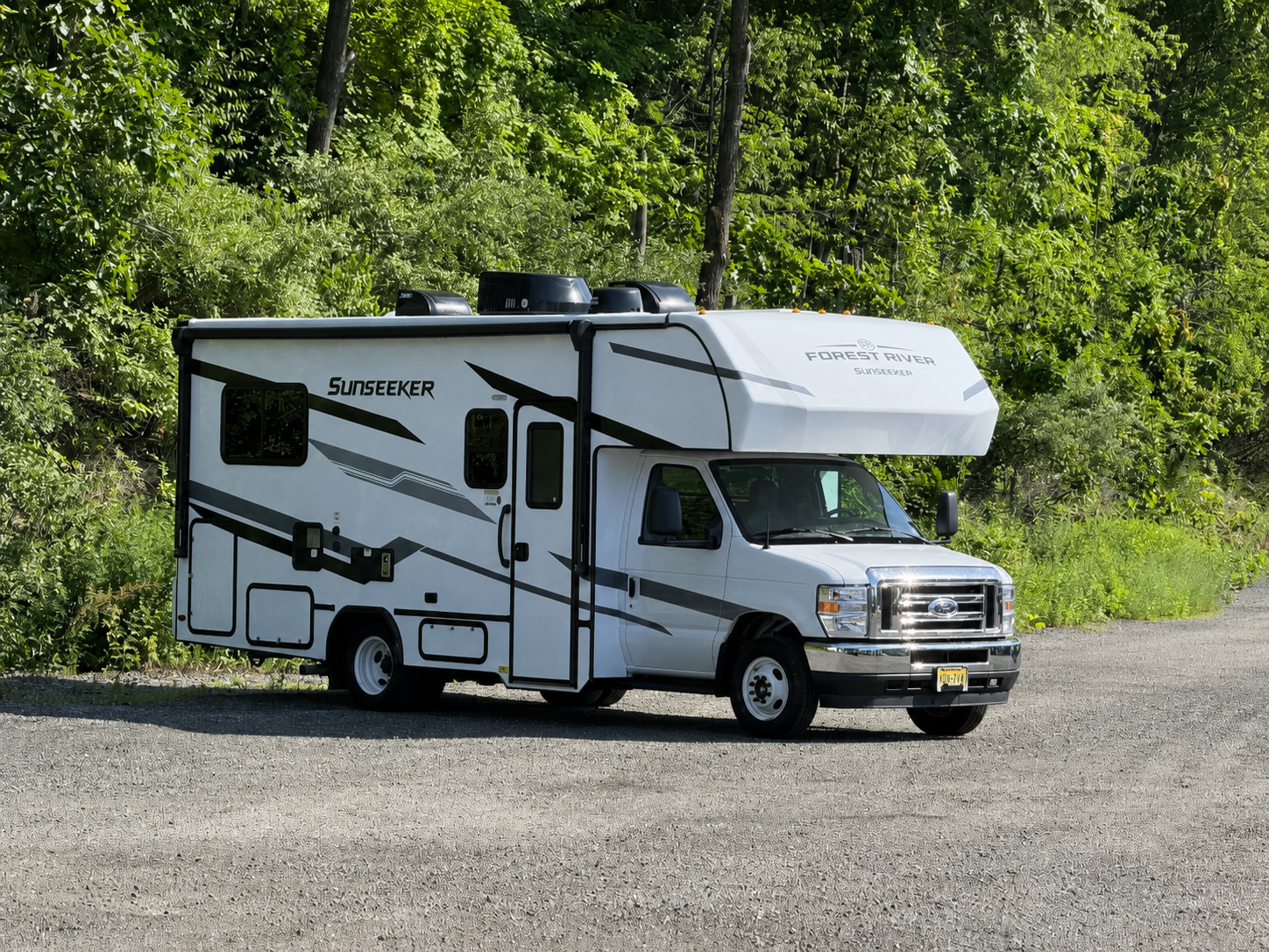 2026 Forest River SUNSEEKER 2350SLE RV