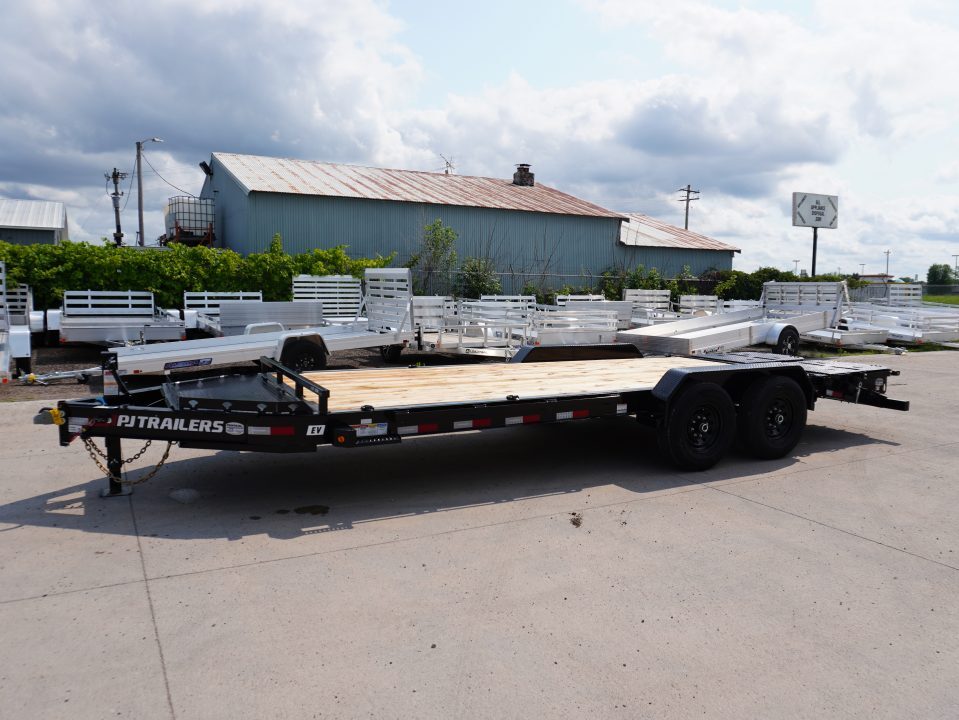 2027 PJ Trailers 20ft Equipment Trailer in East Bethel, MN