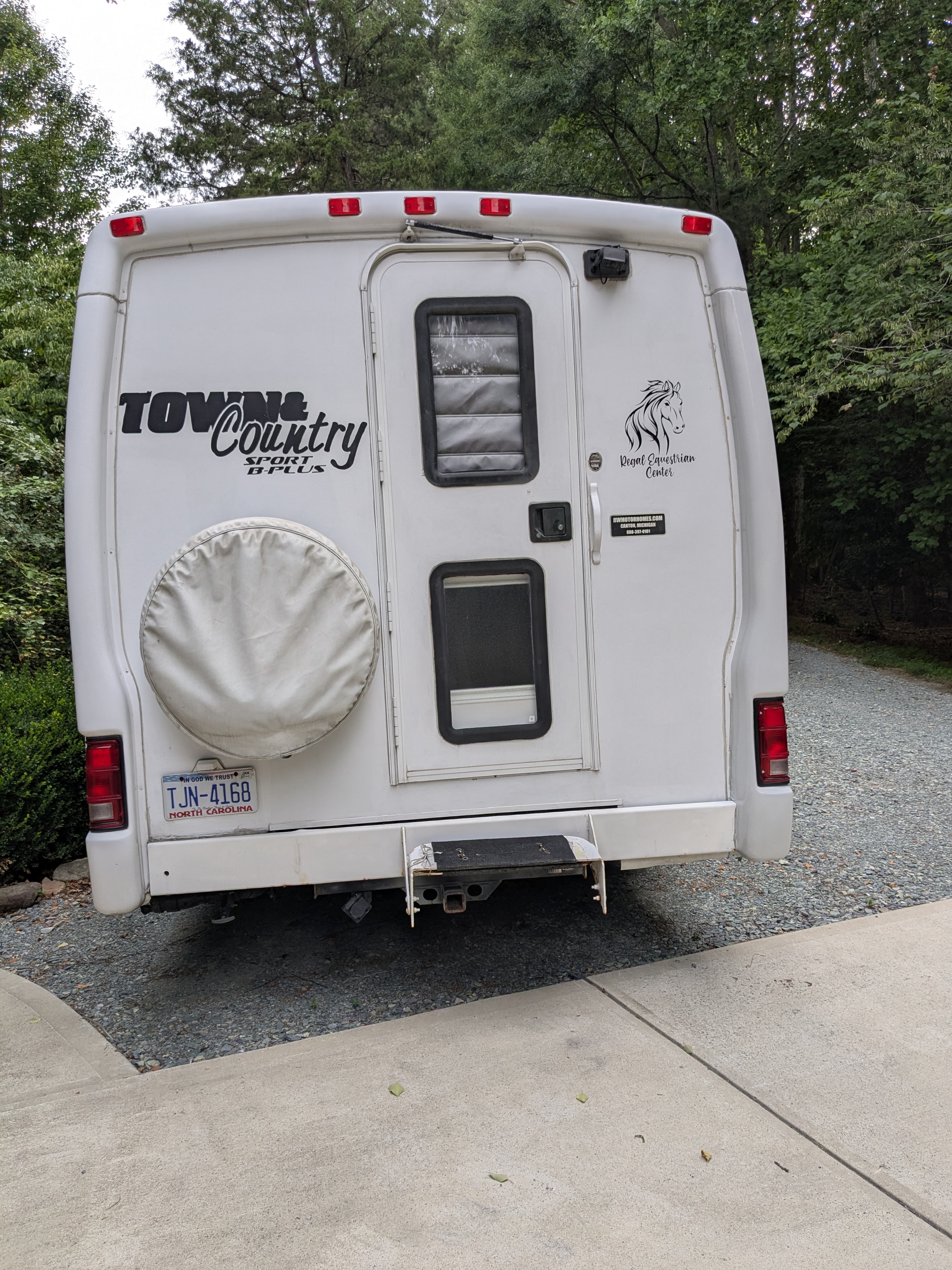 2006 R-Vision TOWN & COUNTRY SPORT 210 in pittsboro NC