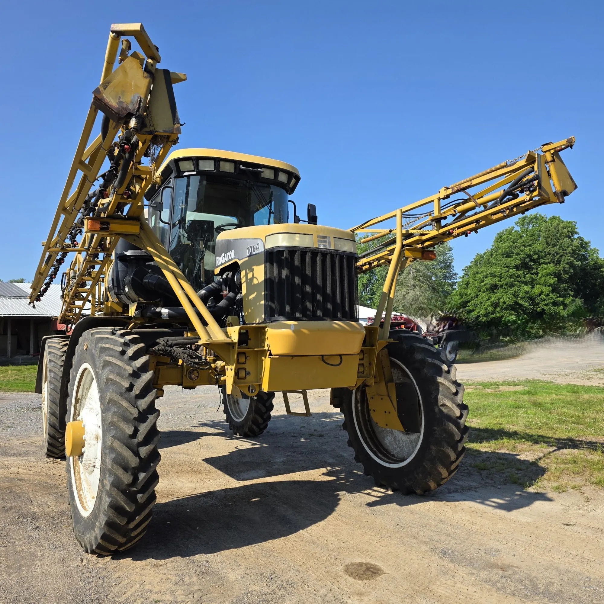 2005 AG-CHEM ROGATOR 1064 in Shinglehouse, PA