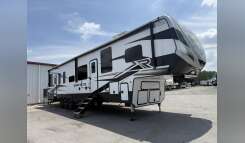 2023 Keystone RAPTOR 424 Fifth Wheel Toy Hauler RV