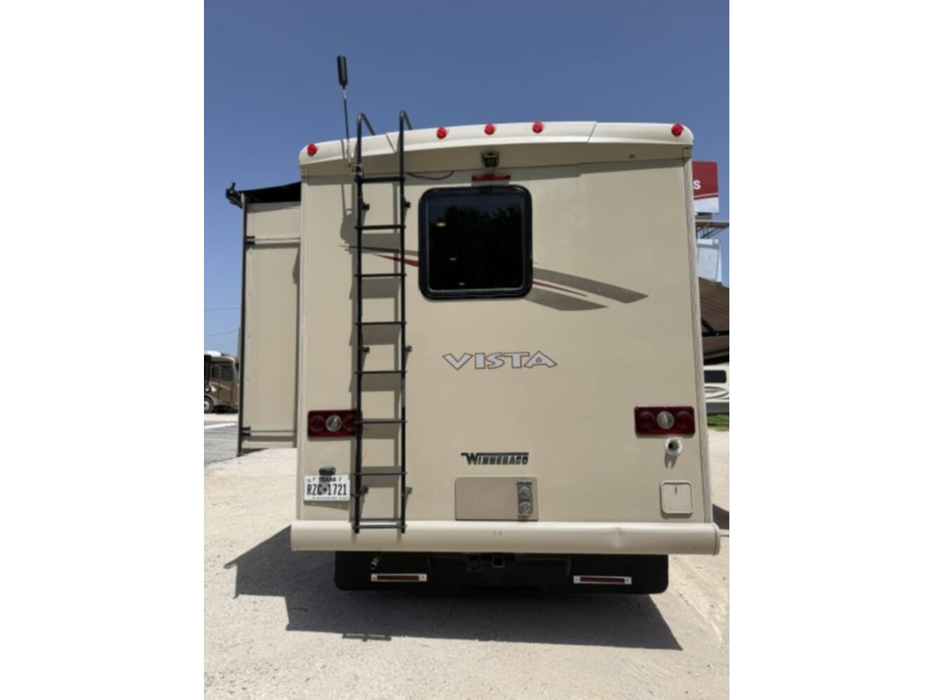 A photo of this 2017 Winnebago VISTA 29VE