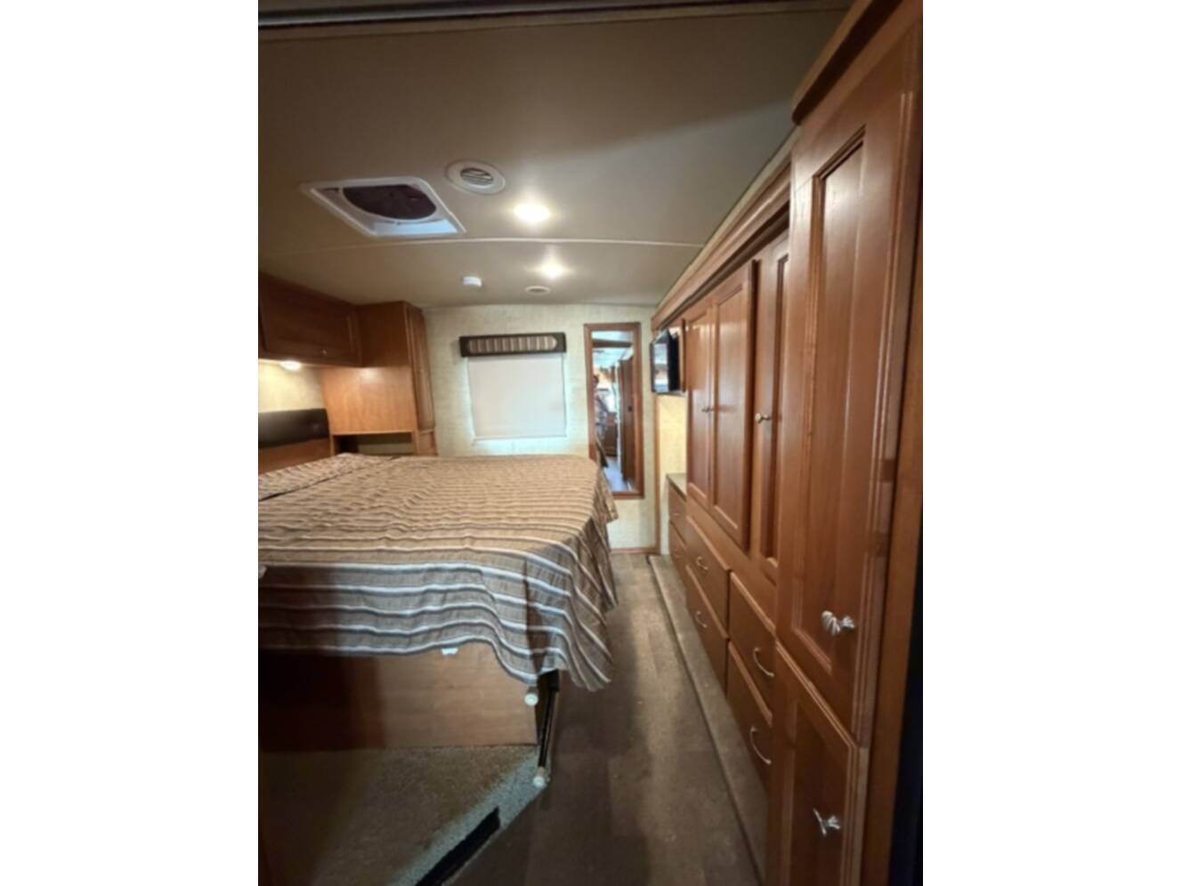 A photo of this 2017 Winnebago VISTA 29VE