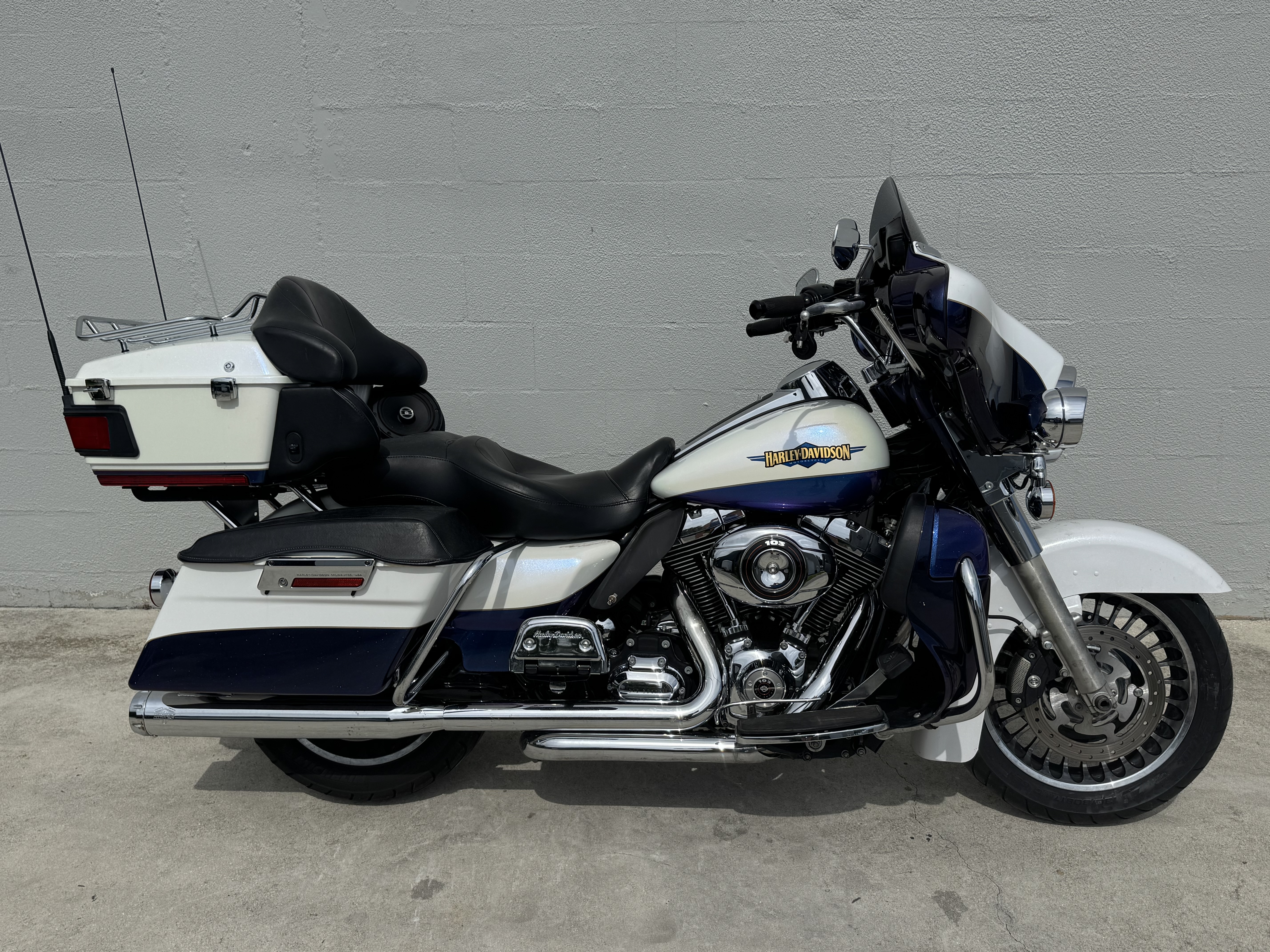 2010 Harley-Davidson ELECTRA GLIDE FLHTK BASE in Sarasota, FL