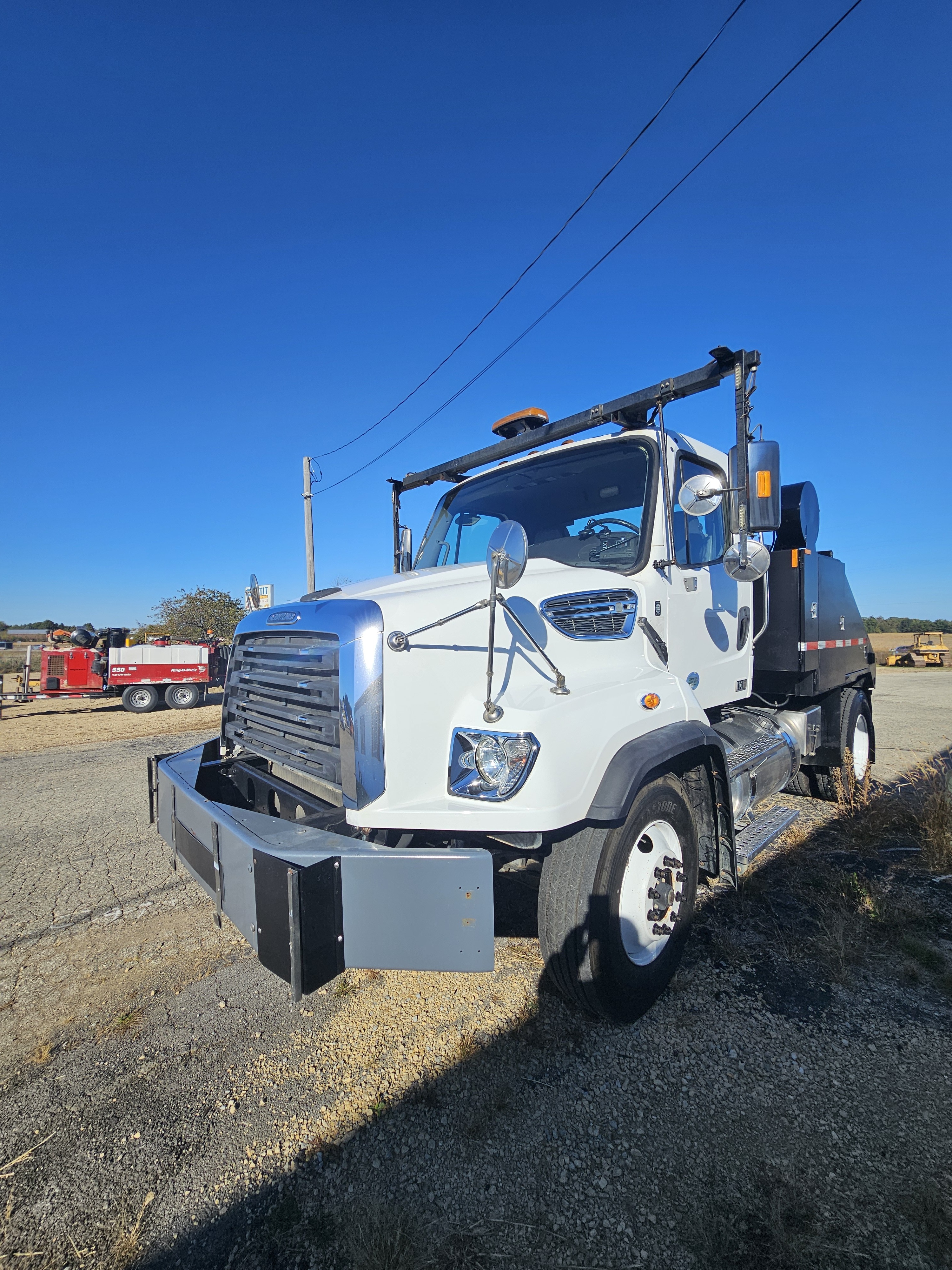 2018 FREIGHTLINER SD in Edgerton, WI