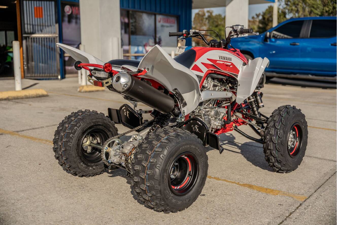 A photo of this 2026 Yamaha Raptor 700R SE