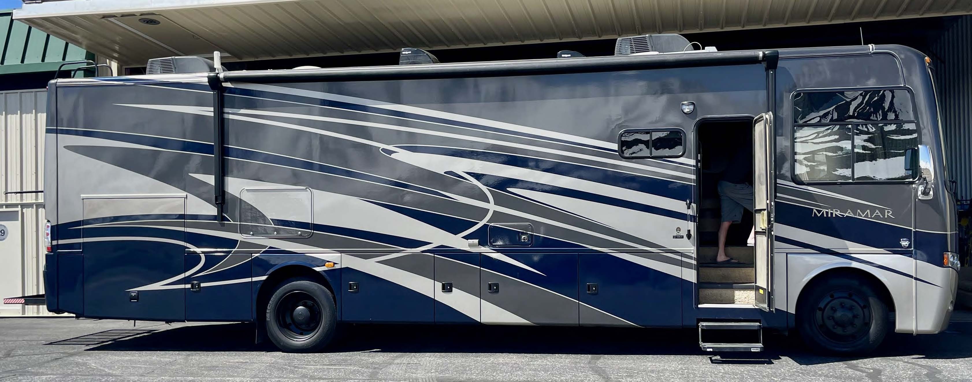 2014 Thor Motor Coach MIRAMAR 34 2 in bishop CA