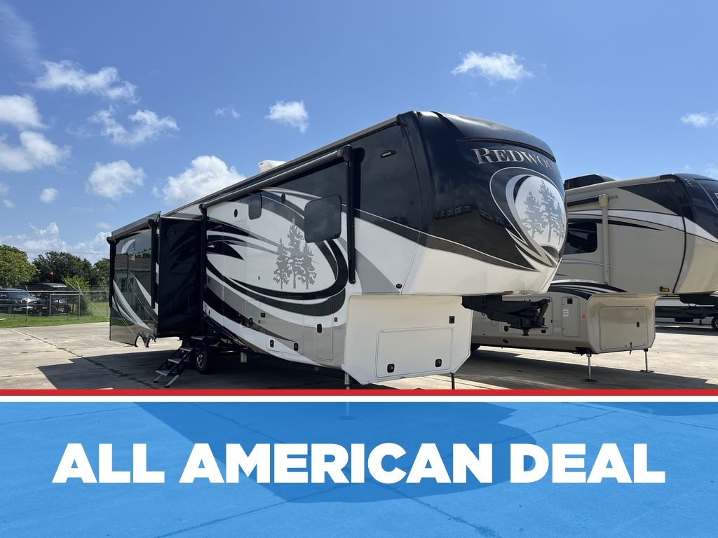 2017 Crossroads Redwood 3921GK RV