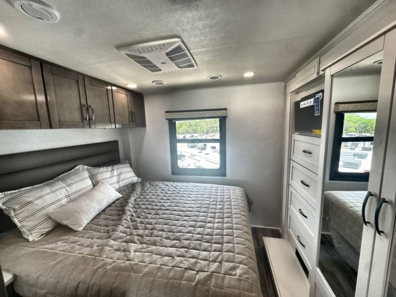 A photo of this 2026 Jayco Alante 29S