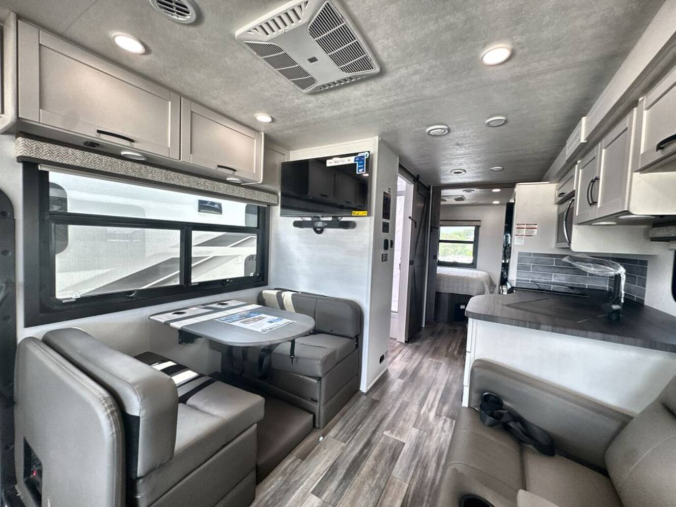 A photo of this 2026 Jayco Alante 29S