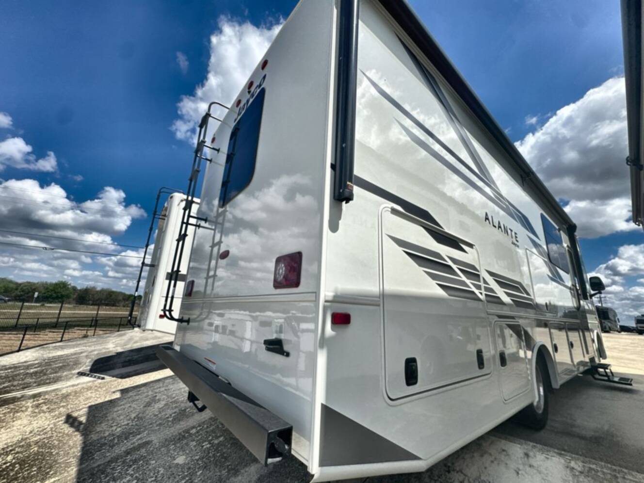 A photo of this 2026 Jayco Alante 29S
