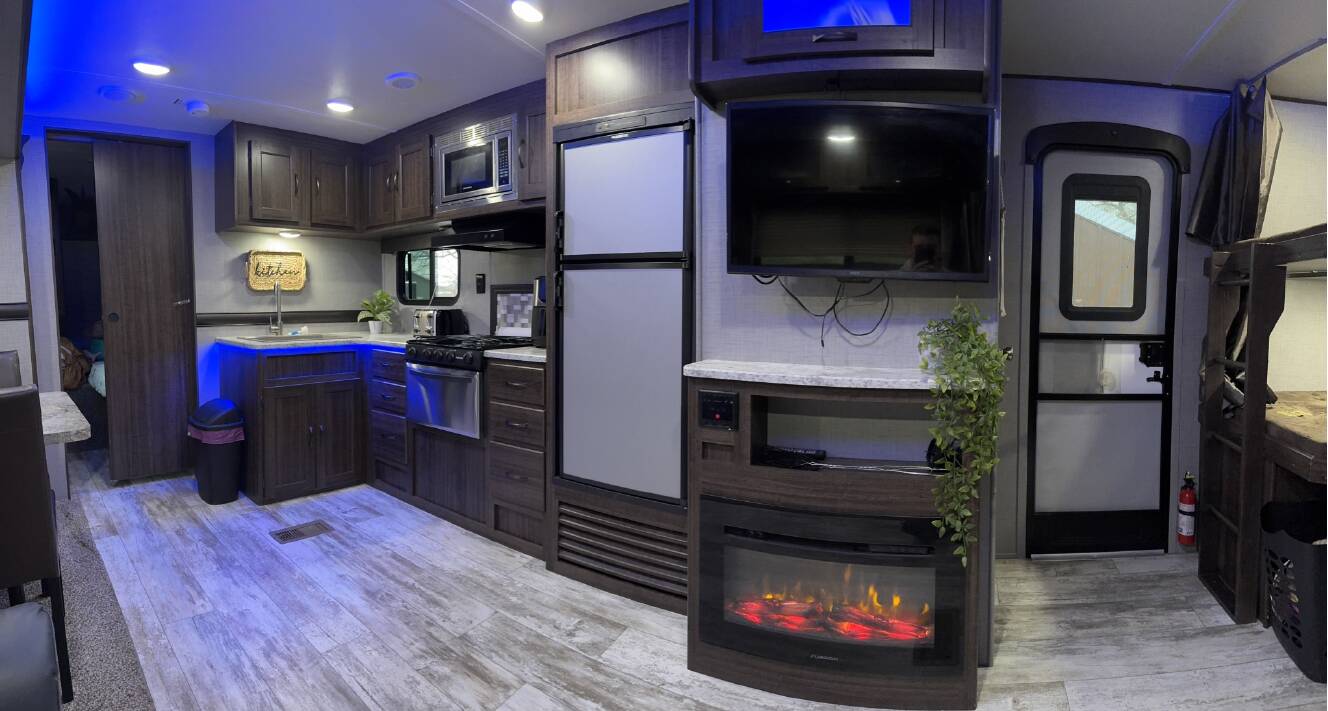 A photo of this 2018 Crossroads ZINGER 280BHS