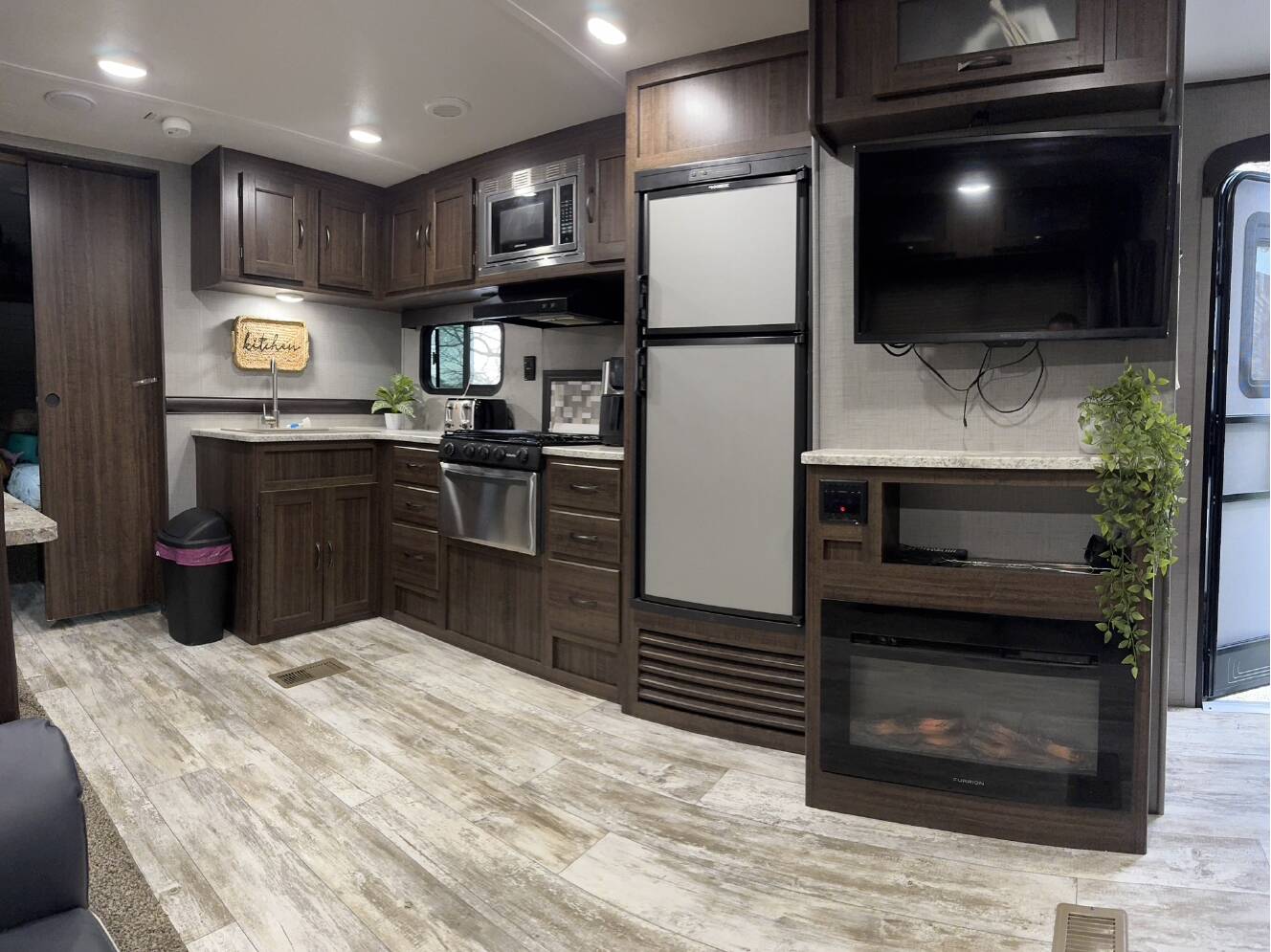 A photo of this 2018 Crossroads ZINGER 280BHS