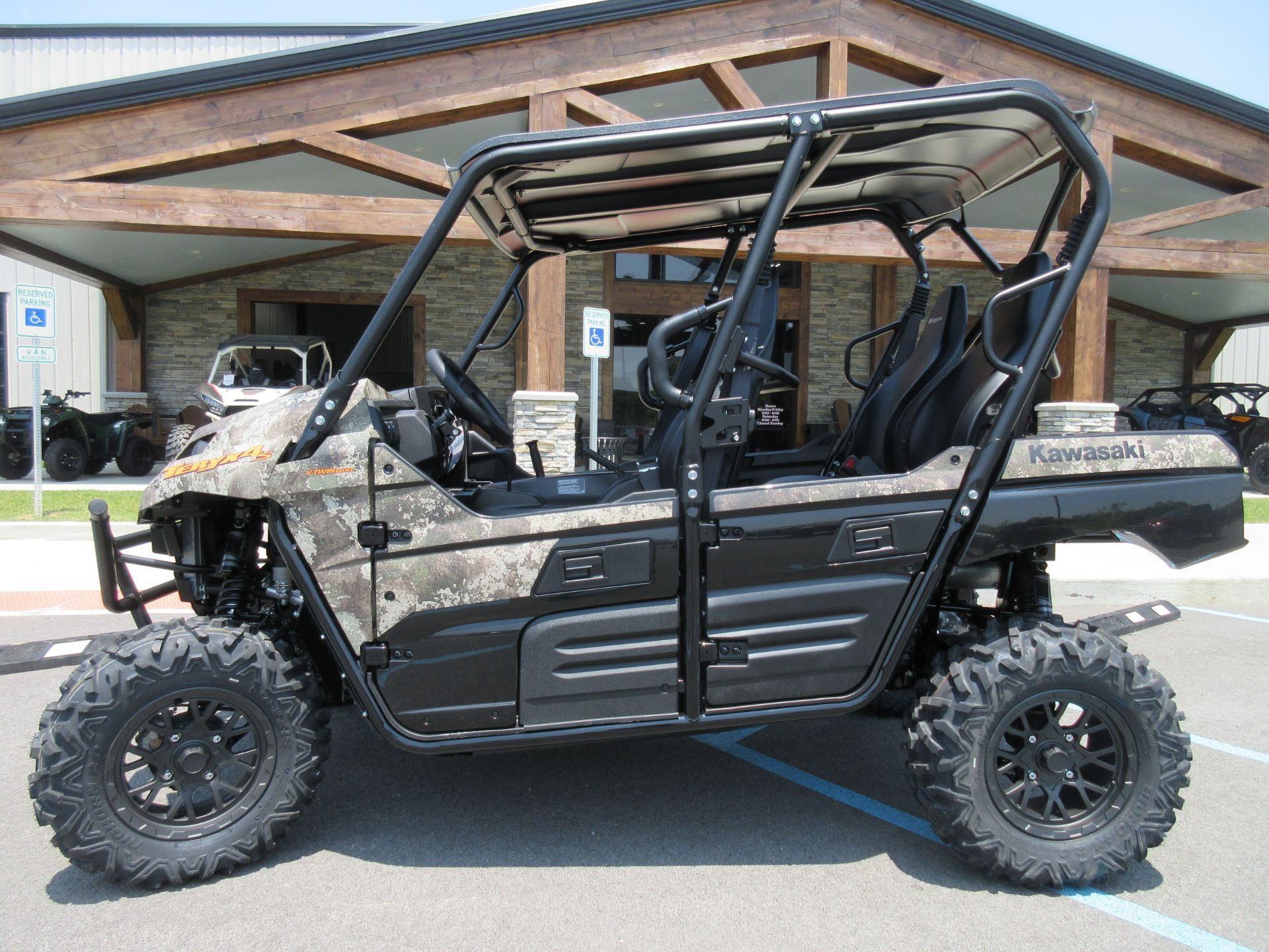 2025 Kawasaki Teryx4™ S Camo BASE in georgetown KY