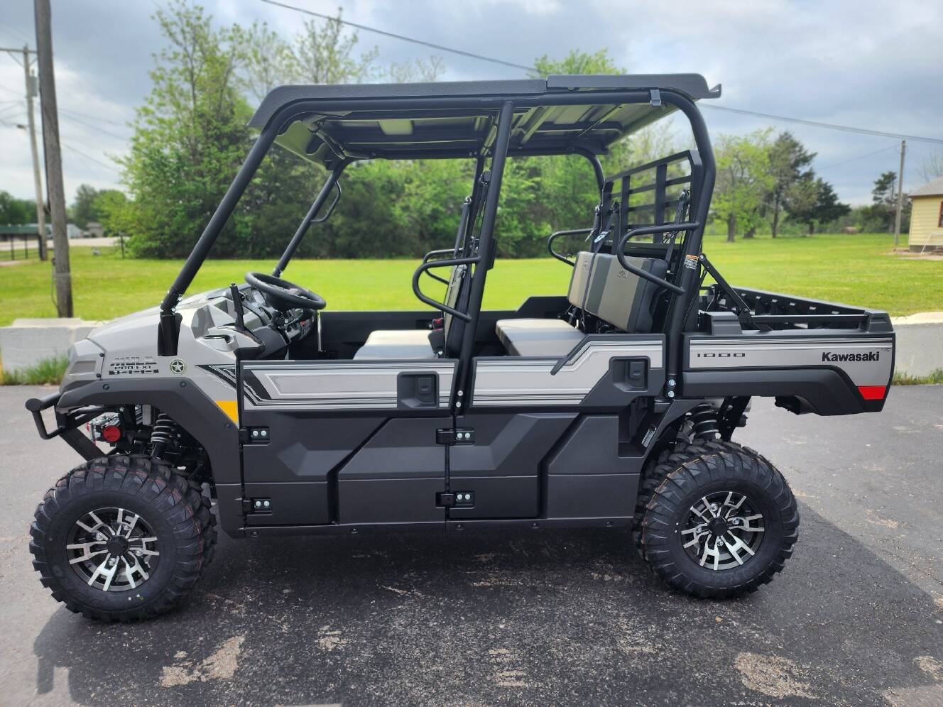A photo of this 2026 Kawasaki MULE PRO-FXT™ 1000 LE Ranch Edition