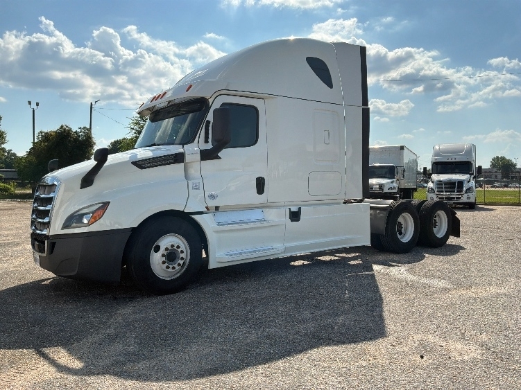 2020 FREIGHTLINER CASCADIA 126 in Montgomery, AL