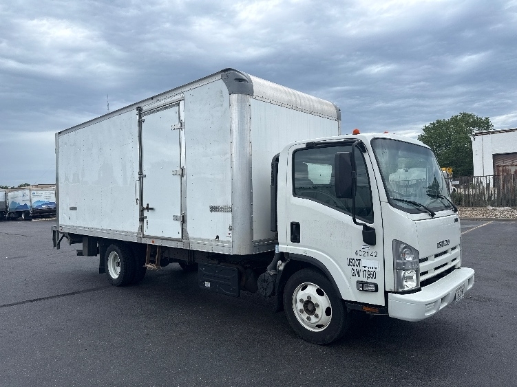 2021 ISUZU NQR in West Babylon, NY