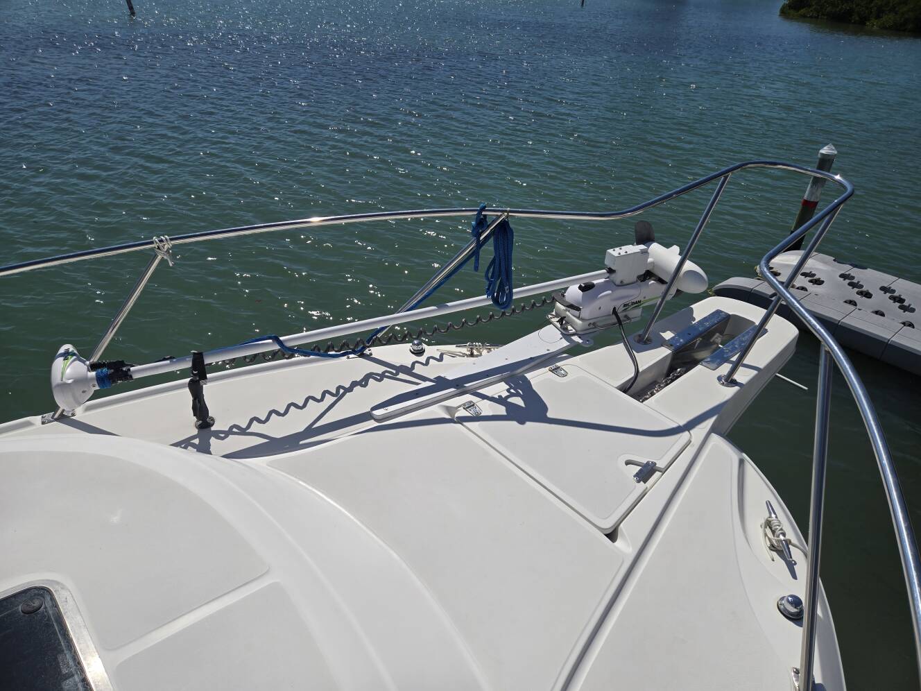 A photo of this 1999 Boston Whaler 280 Conquest