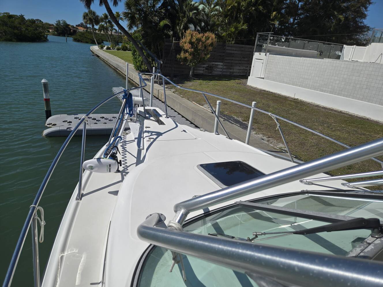 A photo of this 1999 Boston Whaler 280 Conquest