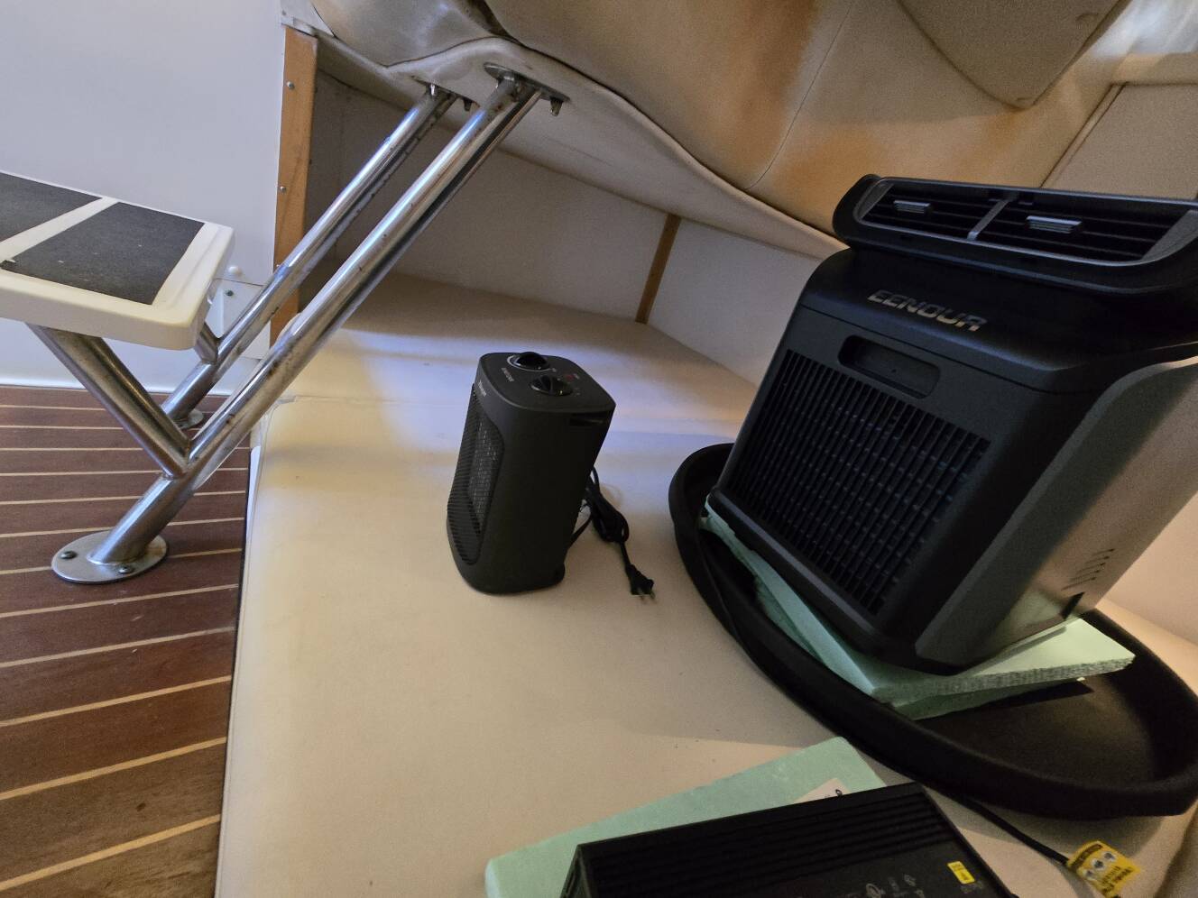 A photo of this 1999 Boston Whaler 280 Conquest