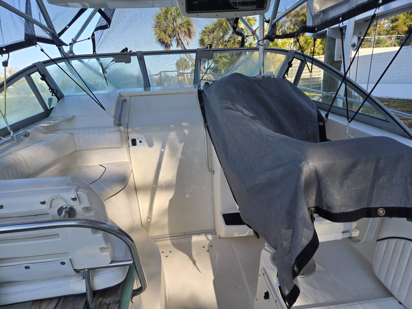 A photo of this 1999 Boston Whaler 280 Conquest