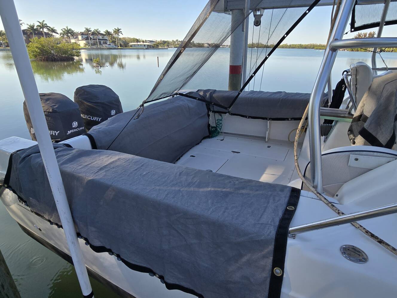 A photo of this 1999 Boston Whaler 280 Conquest