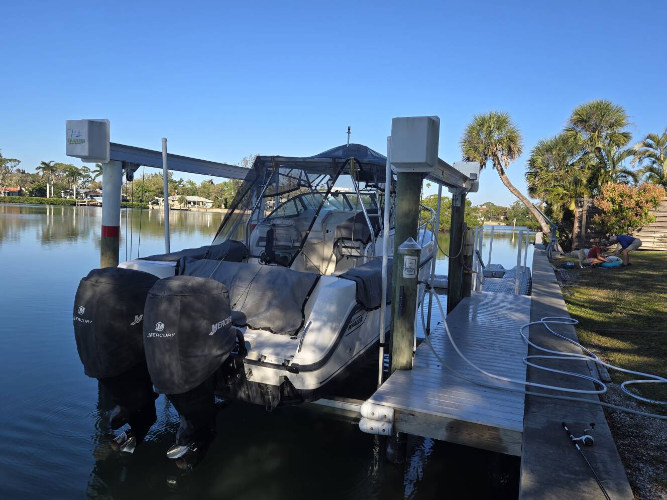 A photo of this 1999 Boston Whaler 280 Conquest