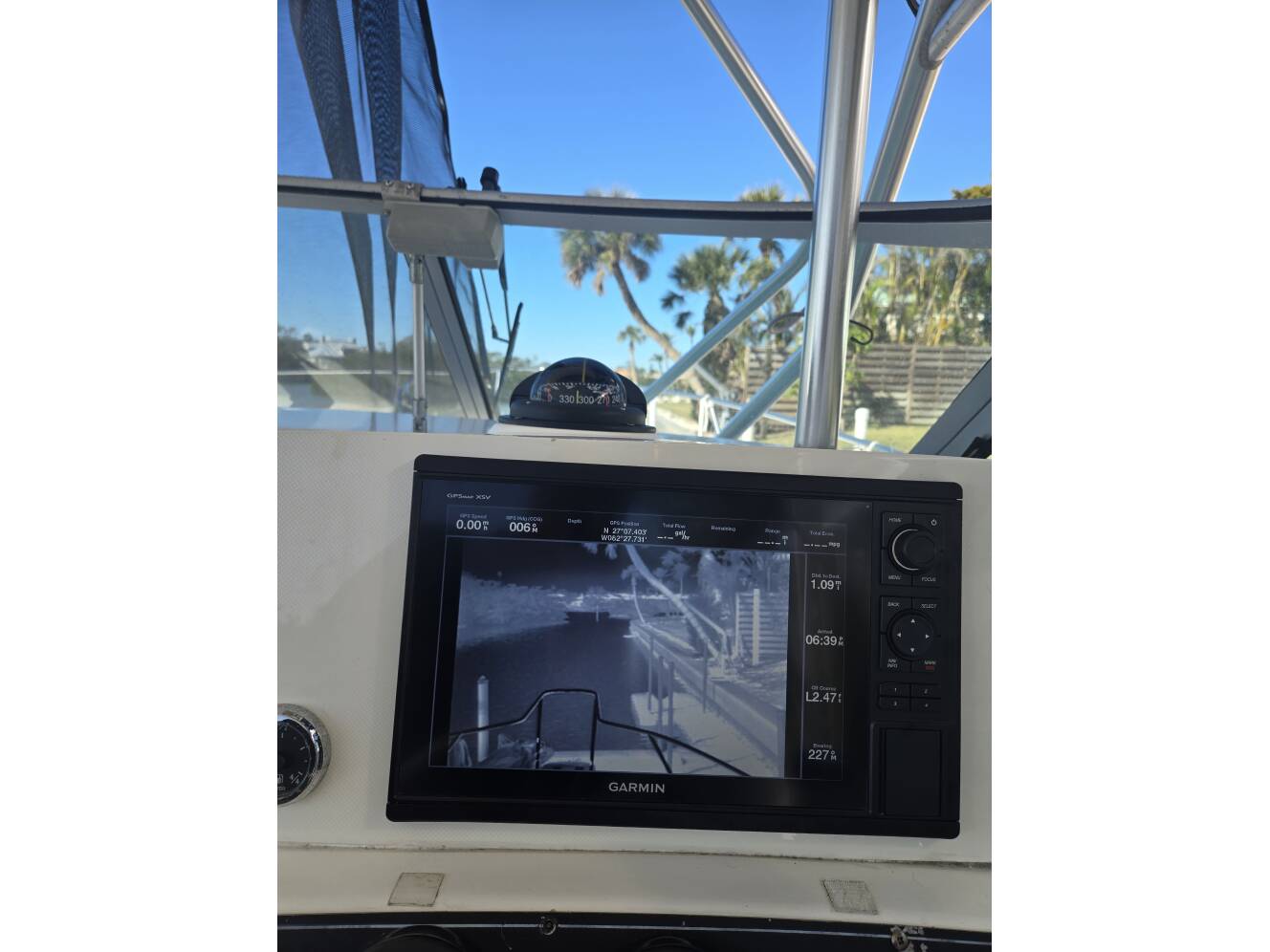 A photo of this 1999 Boston Whaler 280 Conquest