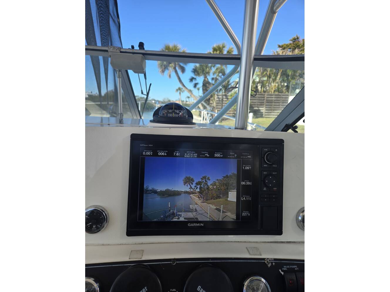 A photo of this 1999 Boston Whaler 280 Conquest
