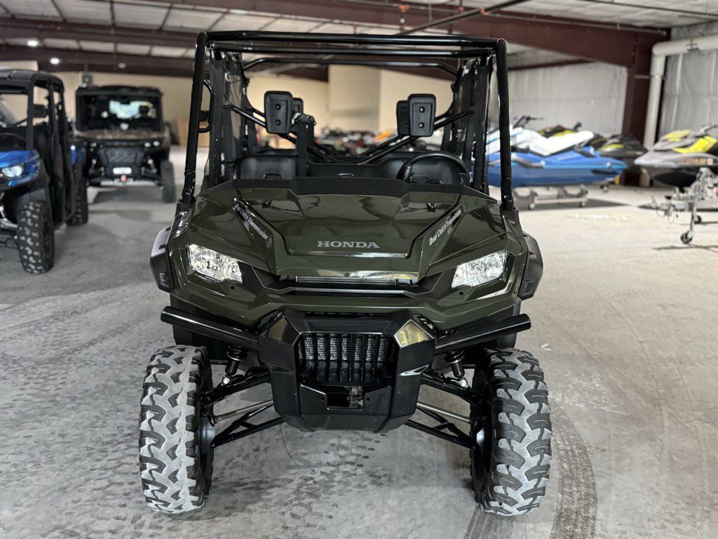 2024 Honda Pioneer 1000-6 Deluxe Crew in houston TX