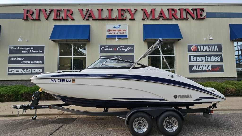 2019 Yamaha 212 Limited in red wing MN