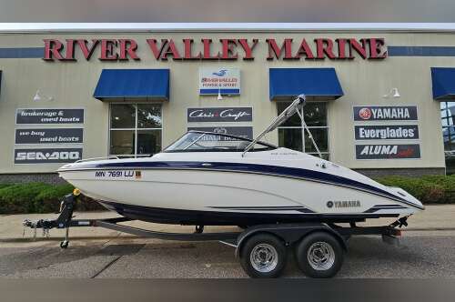 2019 Yamaha 212 Limited in red wing MN