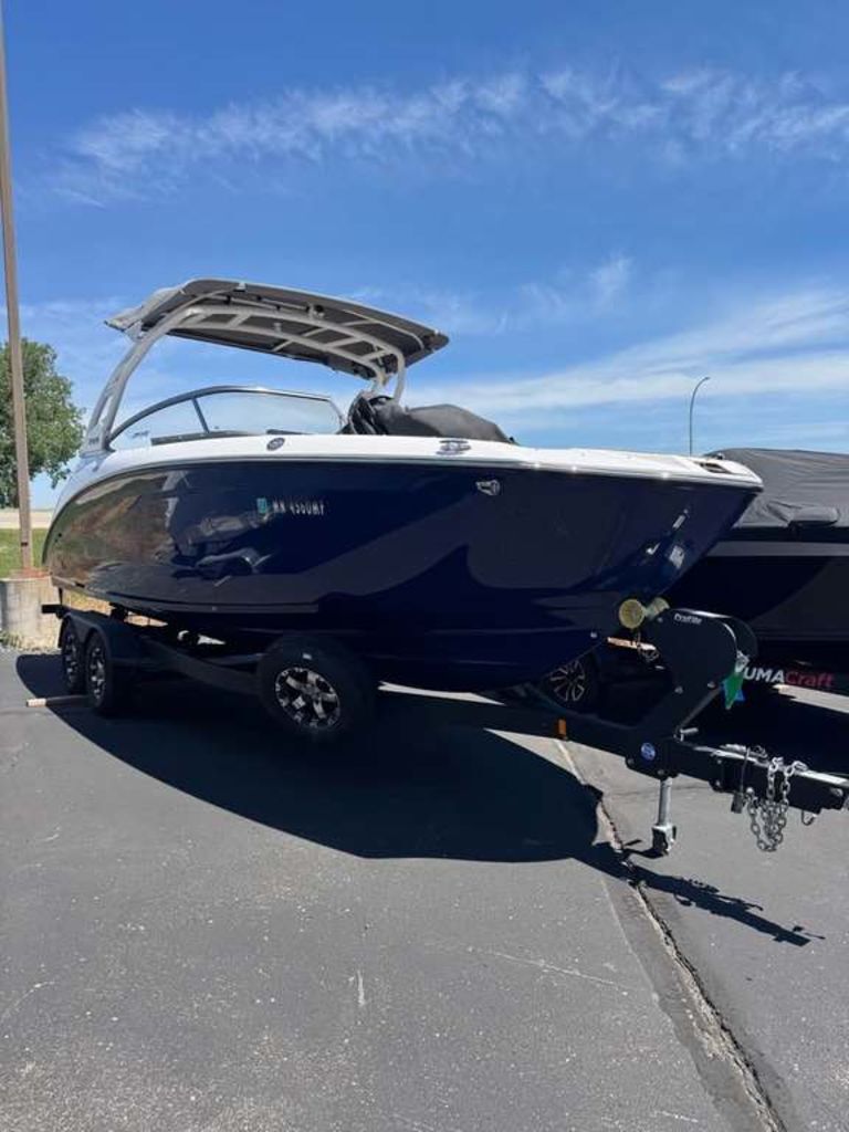 2022 Yamaha Boats 252SD in wayzata MN