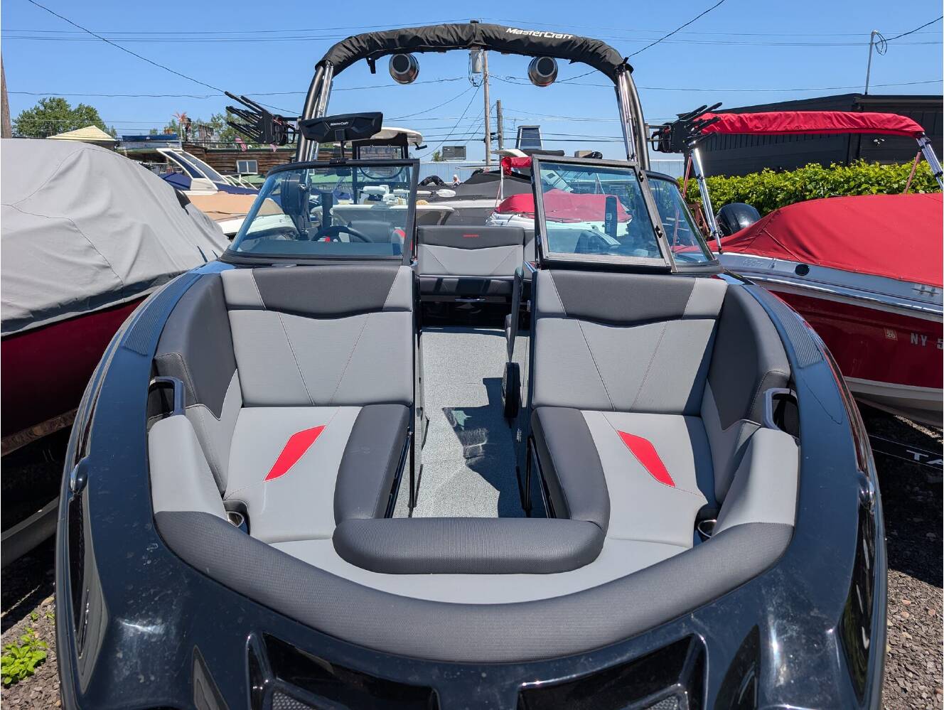 A photo of this 2025 Mastercraft NXT 23