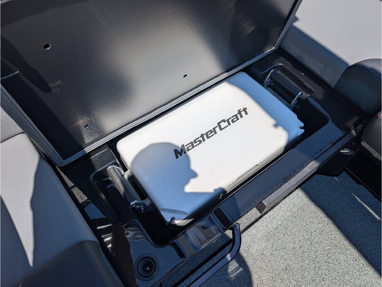 A photo of this 2025 Mastercraft NXT 23
