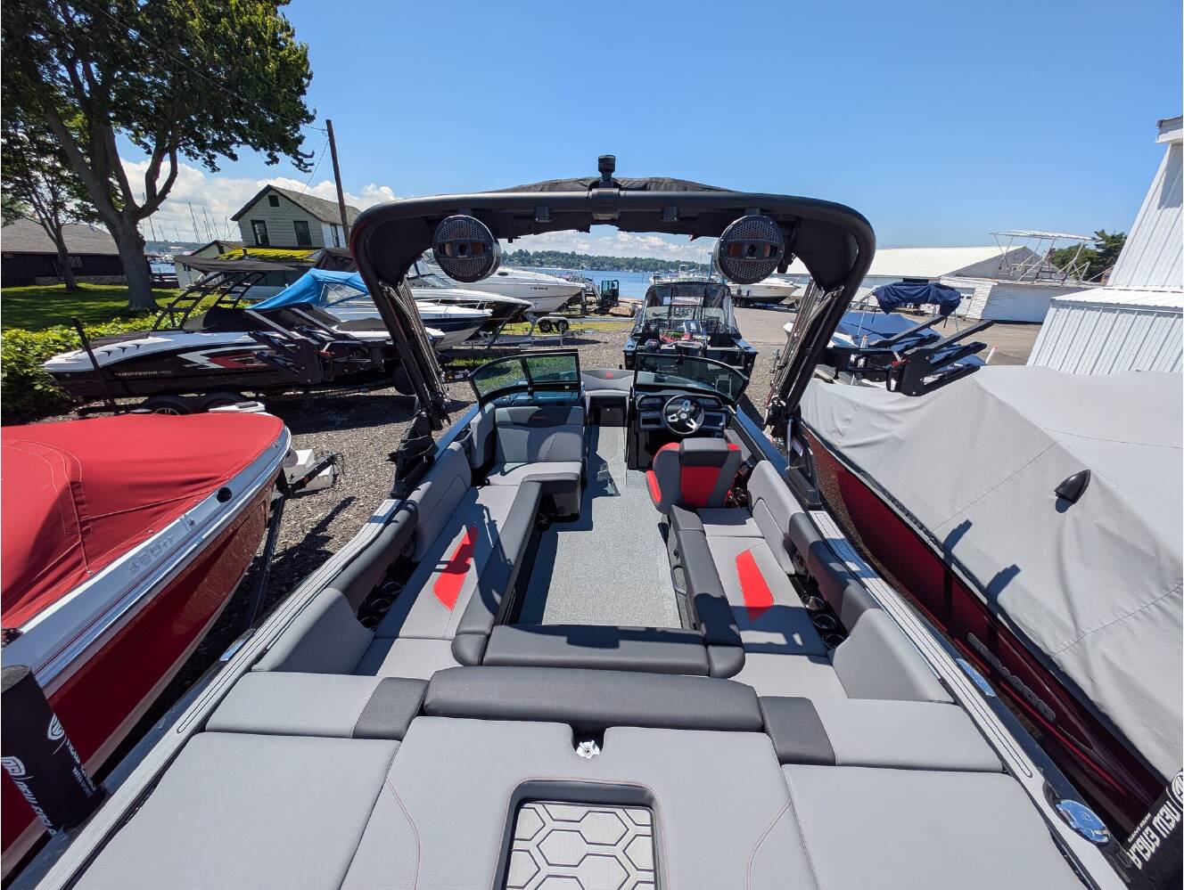 A photo of this 2025 Mastercraft NXT 23