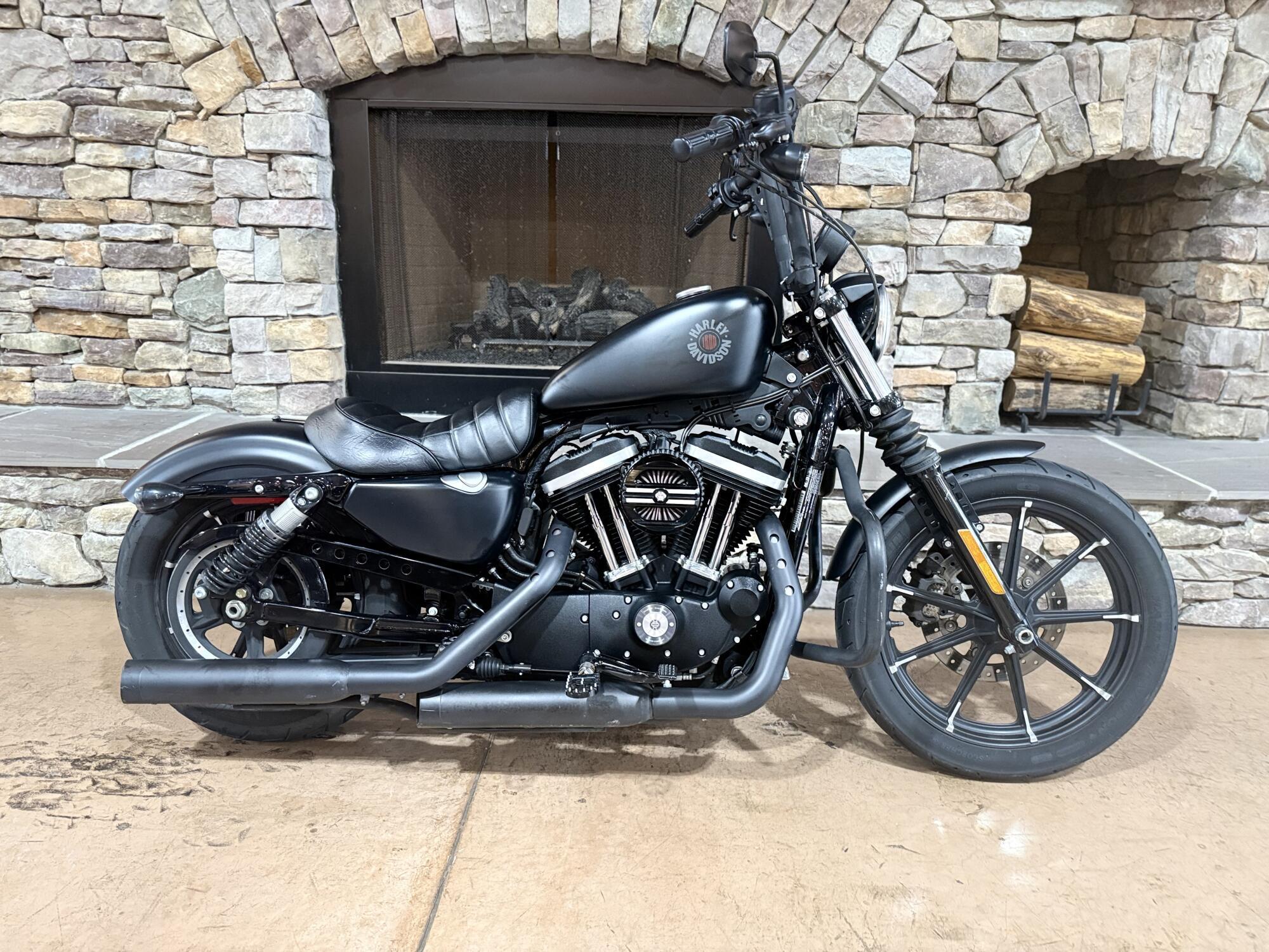 2021 Harley-Davidson Iron 883 IRON in Mechanicsburg, PA