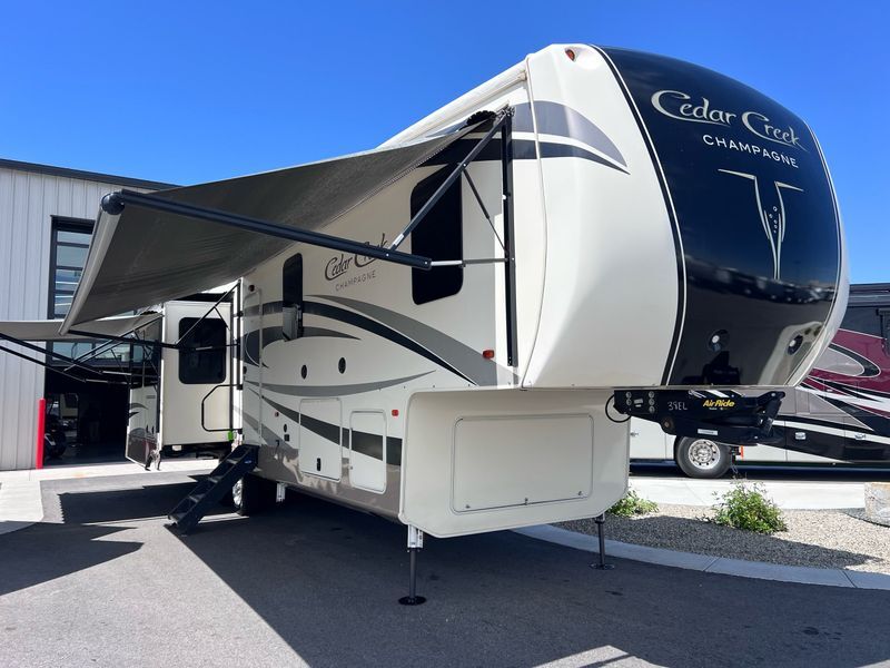 2019 Forest River Cedar Creek 38EL in billings MT