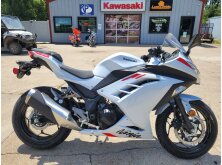 Kawasaki Brings Back the Ninja 300 ABS for 2026 image