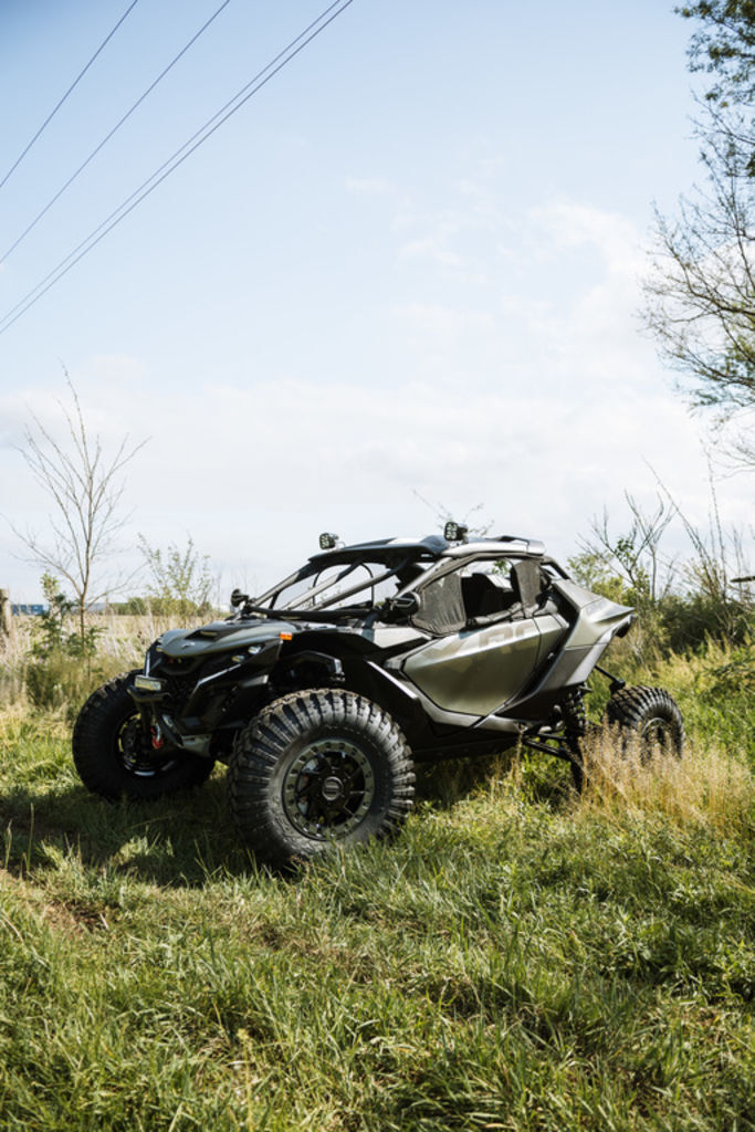 2026 Can-Am Maverick R X rc with Smart-Shox in harrisonburg VA