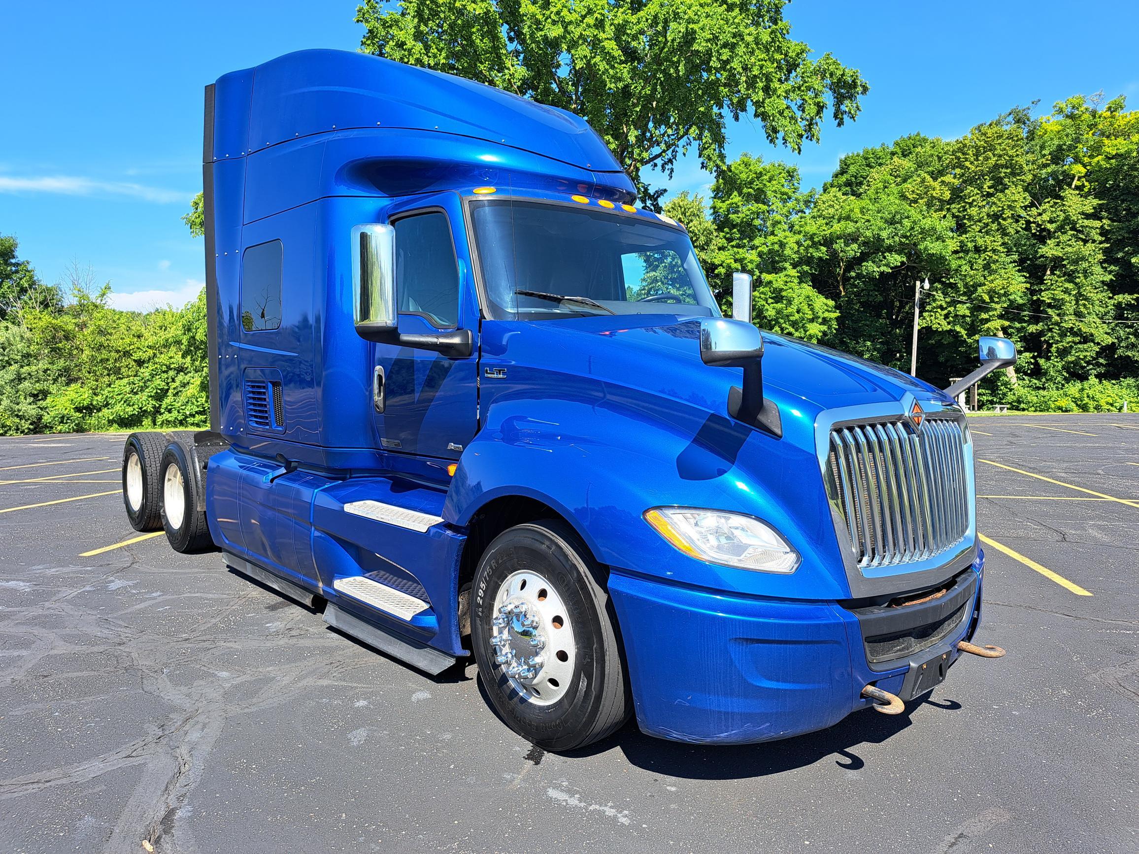 2020 INTERNATIONAL LT625 in Milwaukee, WI