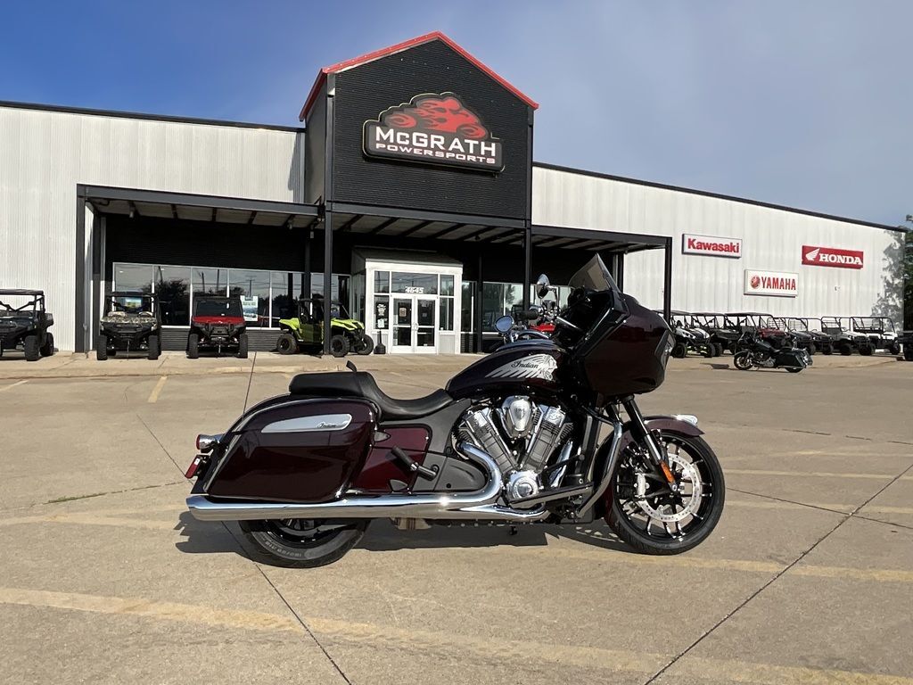 2026 Indian Motorcycle® Challenger® Limited Crimson LIMITED in Cedar Rapids, IA