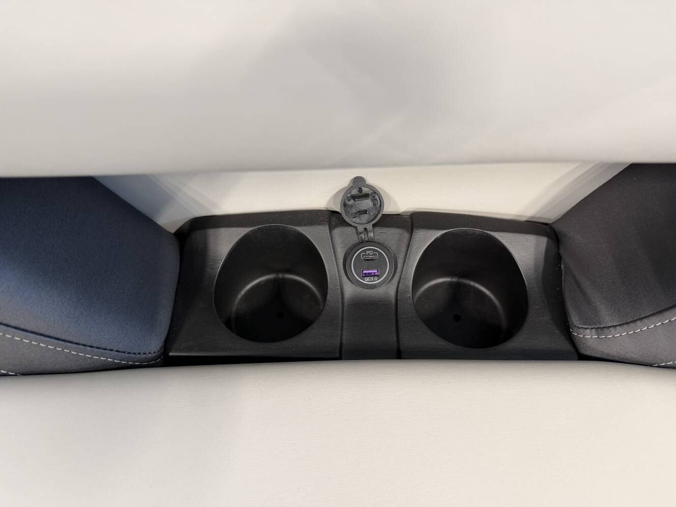 A photo of this 2025 Sylvan L5
