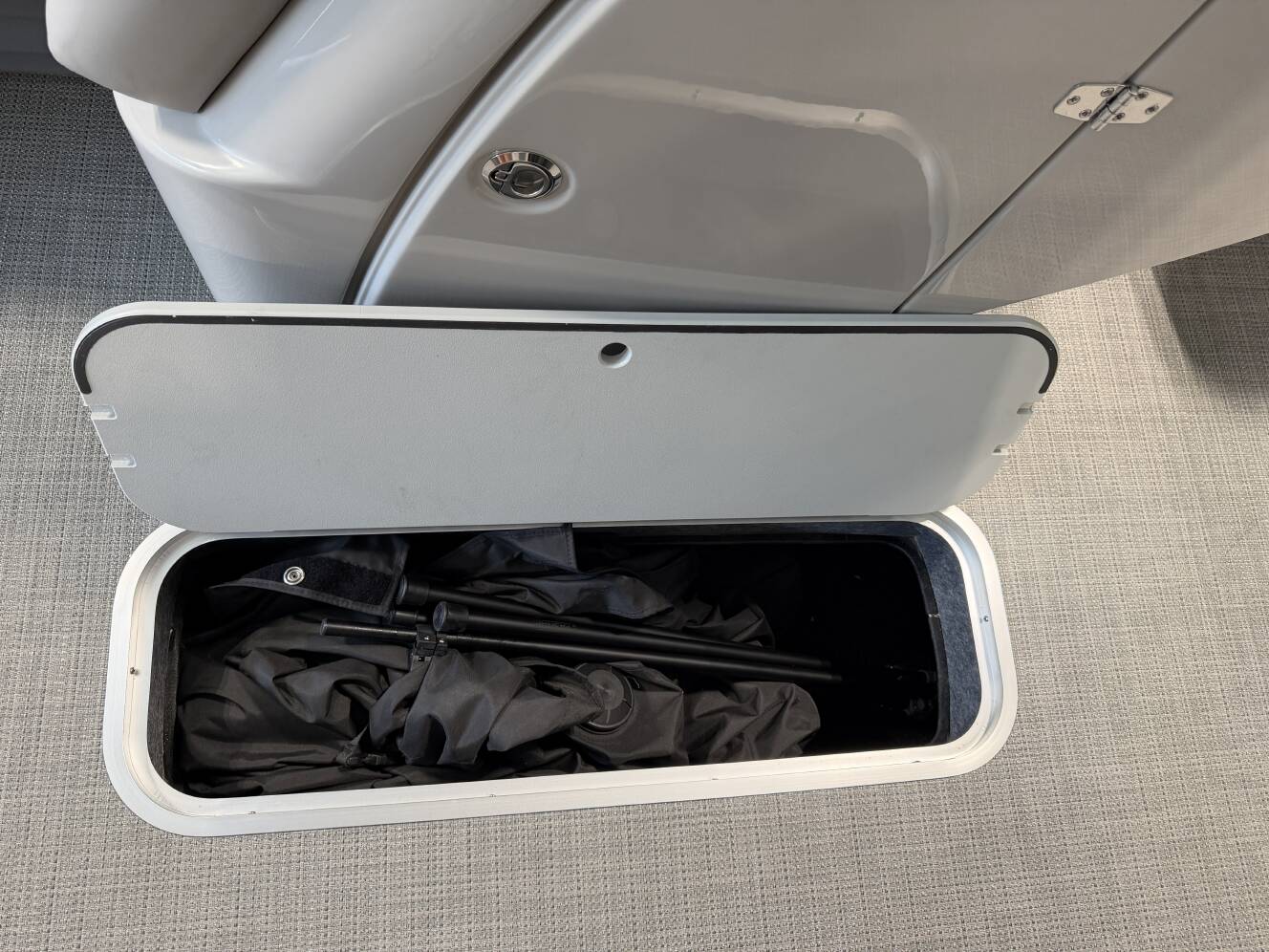 A photo of this 2025 Sylvan L5