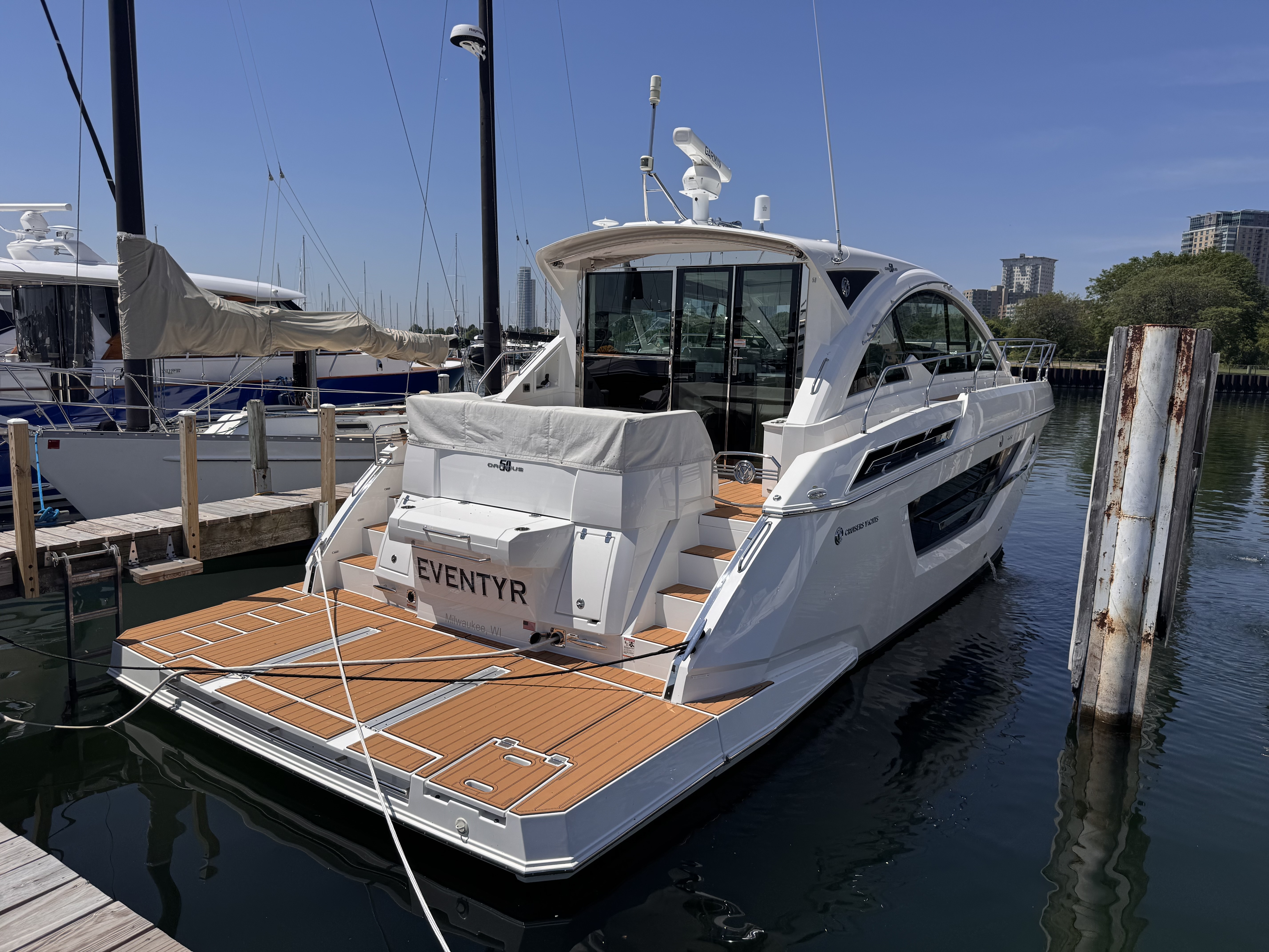 2021 Cruisers Yachts 50 CANTIUS in pewaukee WI